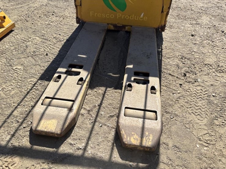 yale-pallet-lift-image-4