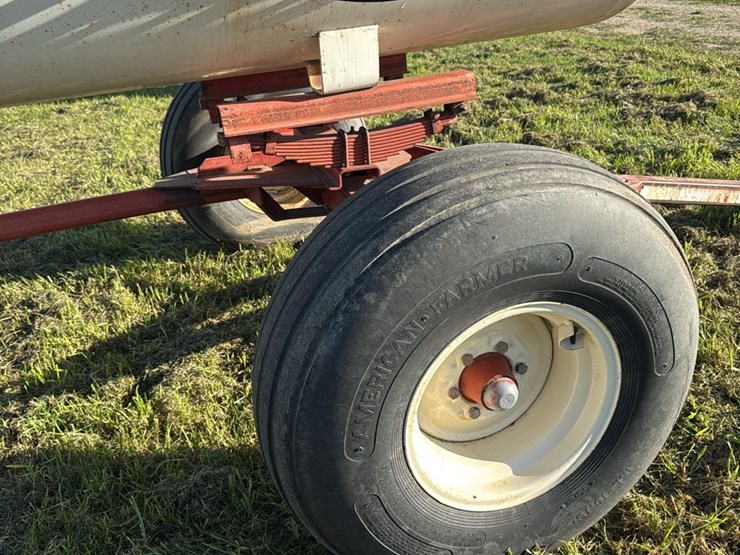 11-2.-1450-gallon-nh3-tank,-14l-16.1-tires-image-14