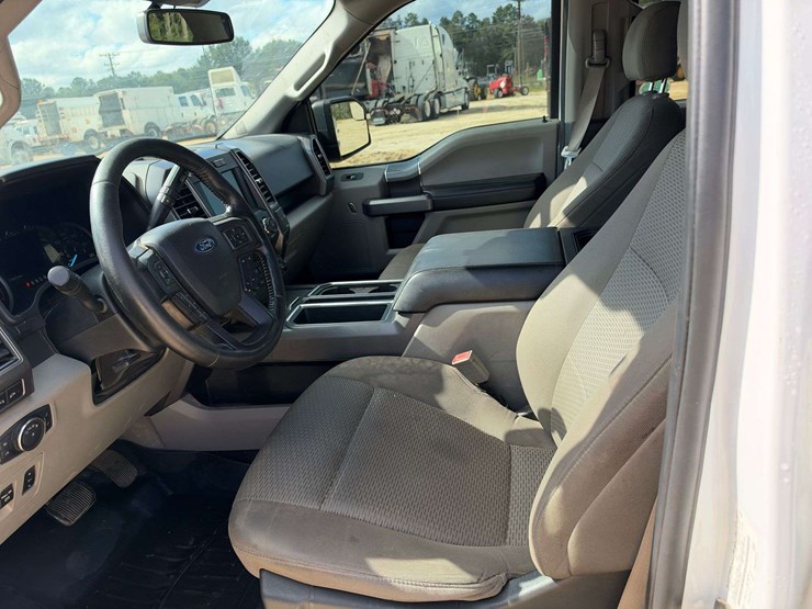 2019-ford-f150-xlt-image-10