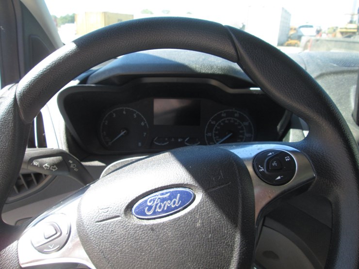 2023-ford-transit-connect-image-26