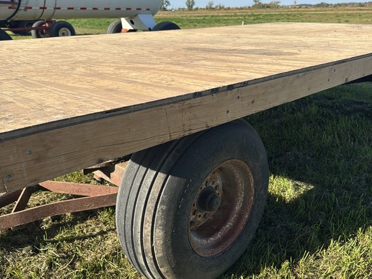 15-1.-hay-trailer-image-5