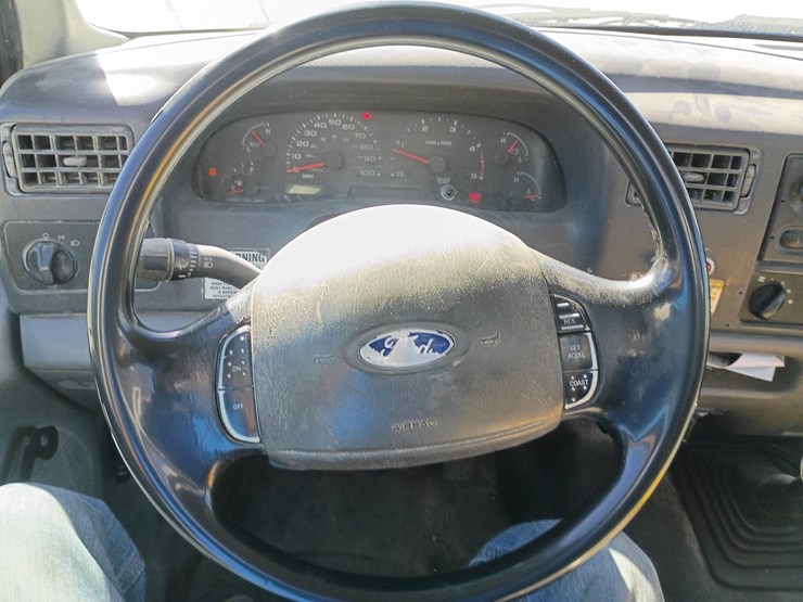 2003-ford-f550-image-48