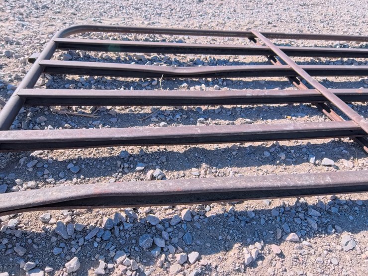 #2013-•-used-16ft-corral-panel-image-4