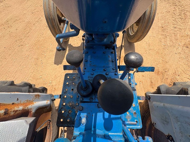 ford-3000-image-10