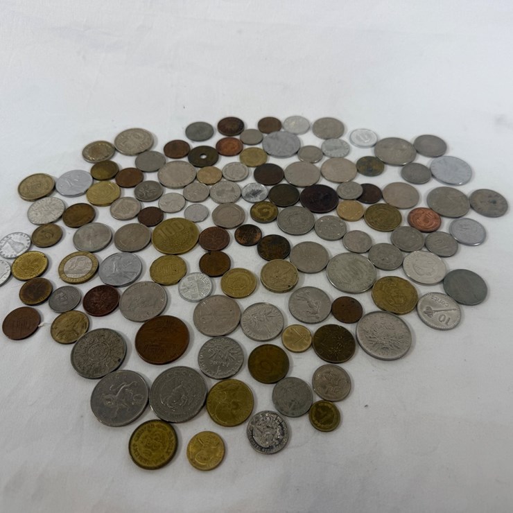 #40149 • BAG OF FOREIGN COINS