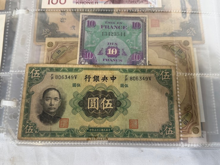 #40307-•-foreign-currency-bank-notes-image-16