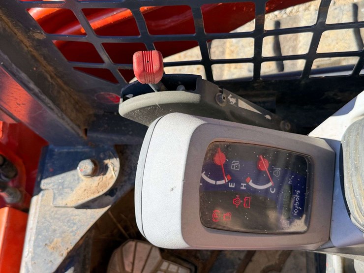 2019-kubota-svl75-2-image-16