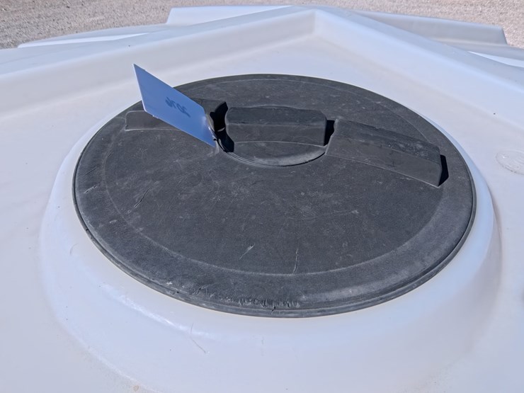 #2076-•-1500-gallon-poly-water-tank-image-3