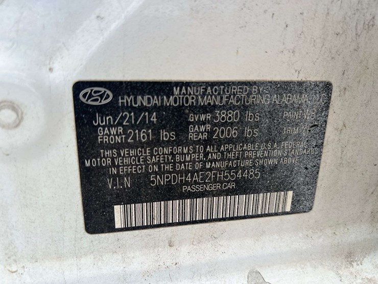 2015-hyundai-elantra-4-door-sedan-(177,178-miles)-image-27