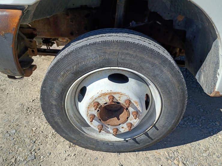 2003-ford-f550-image-97