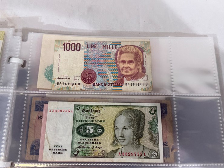 #40307-•-foreign-currency-bank-notes-image-114