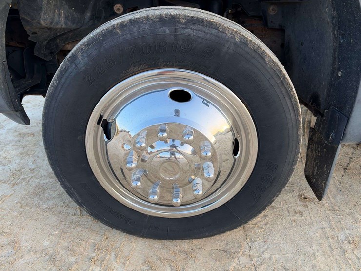 2007-ford-f550-image-19