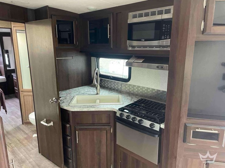 2018-33ft-jayco-white-hawk-30rls-t/a-travel-trailer-image-31