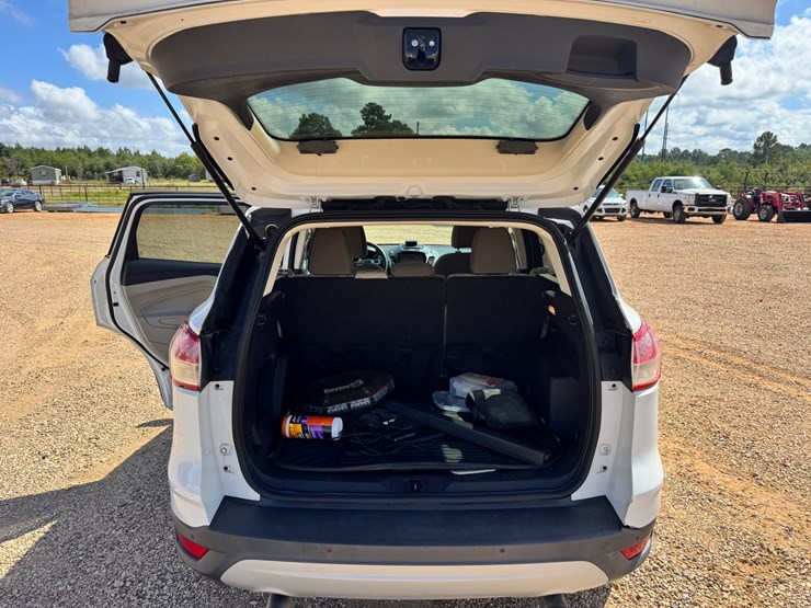 2015-ford-escape-image-9