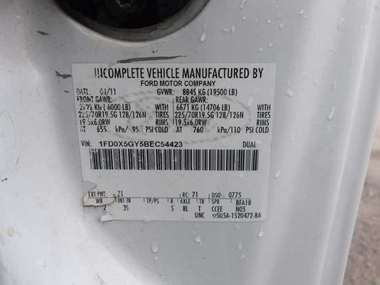 2011-ford-f550-image-28