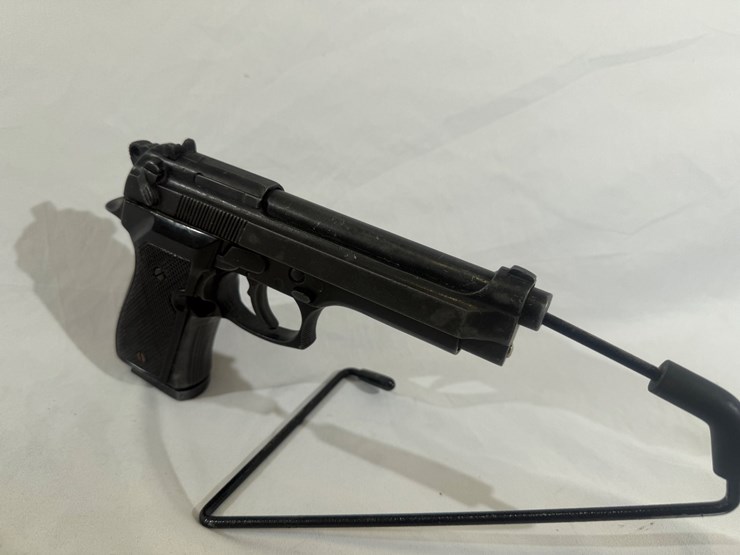 #40139-•-1992-berretta-movie-prop-pistol-image-8