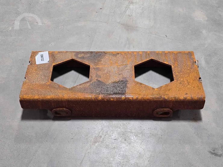 heavy-duty-steel-skid-steer-mounting-plate-with-du-image-2