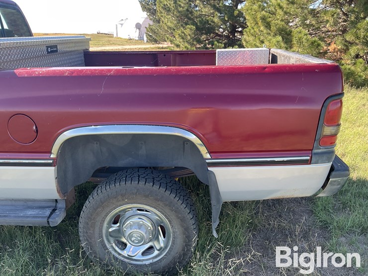 1995-dodge-2500-image-15