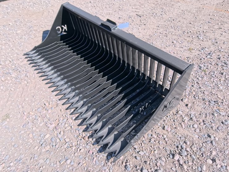 #3075-•-new-skid-steer-quick-attach-72-inch-fine-skeleton-bucket-image-5