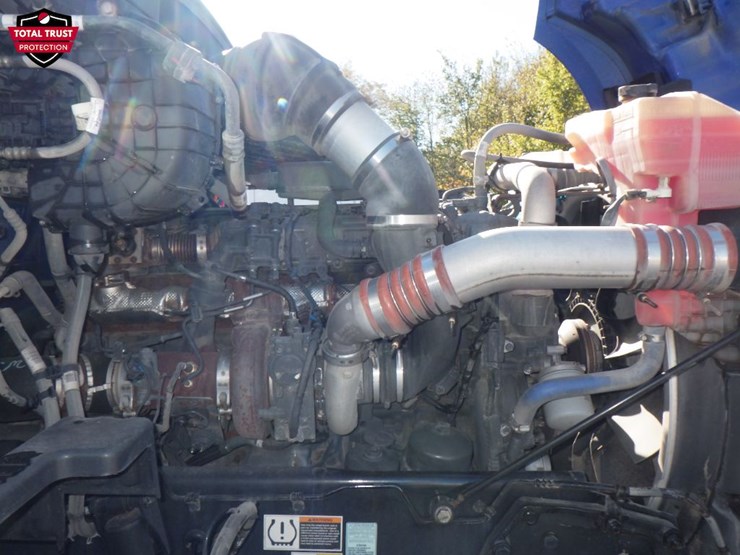2021-kenworth-t680-image-24