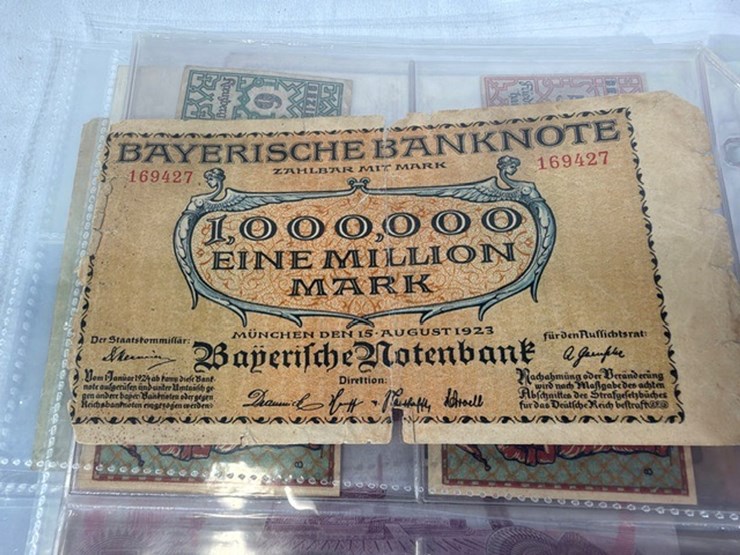 #40309-•-foreign-currency-bank-notes-image-49