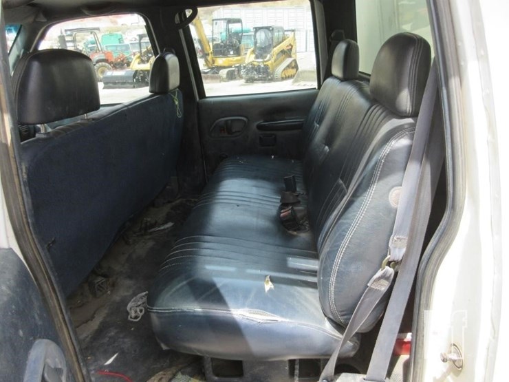 1999-chevrolet-3500-image-10