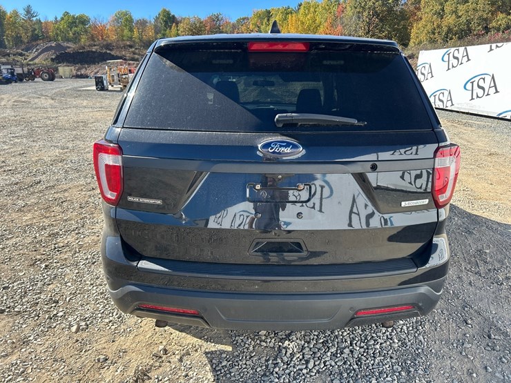 2019-ford-explorer-image-4