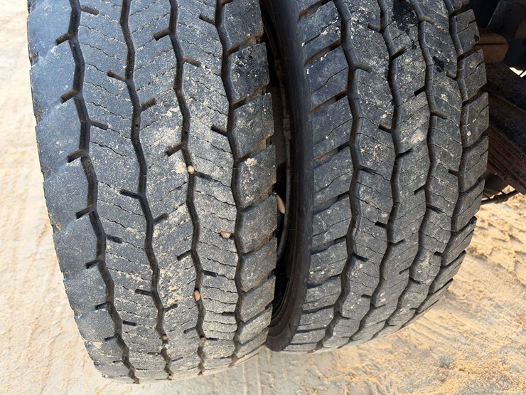 2007-ford-f550-image-22