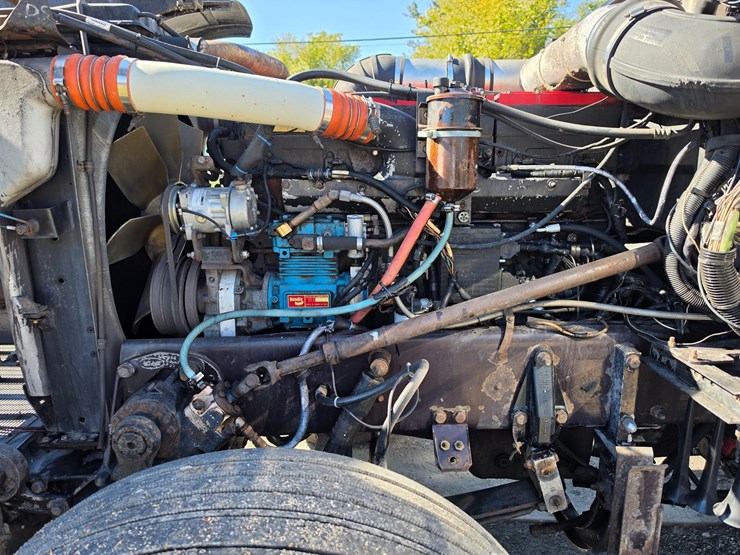 1999-peterbilt-379-image-27
