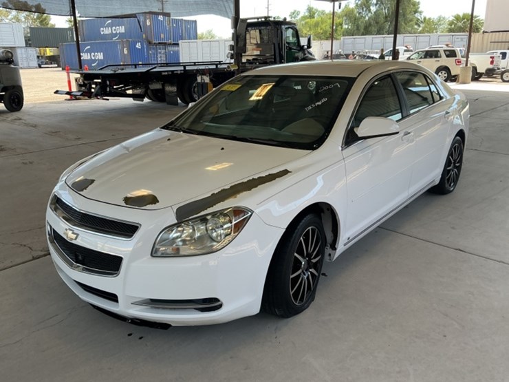 2009-chevrolet-malibu-sdn-image-4