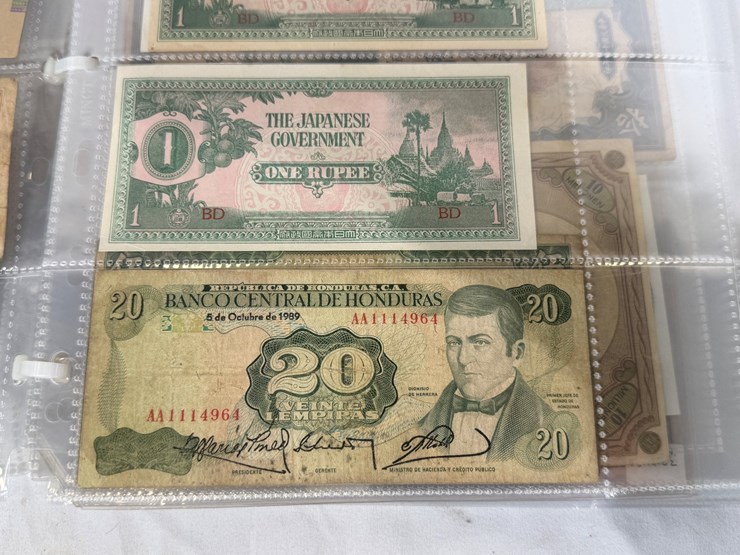 #40307-•-foreign-currency-bank-notes-image-12