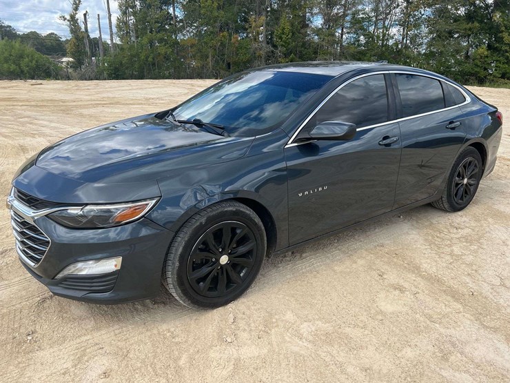 2020-chevrolet-malibu-4-door-sedan-(140,570-miles)-image-1