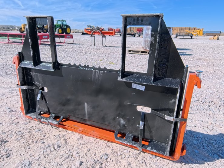 #3051-•-new-skid-steer-quick-attach-42-inch-pallet-forks-image-5