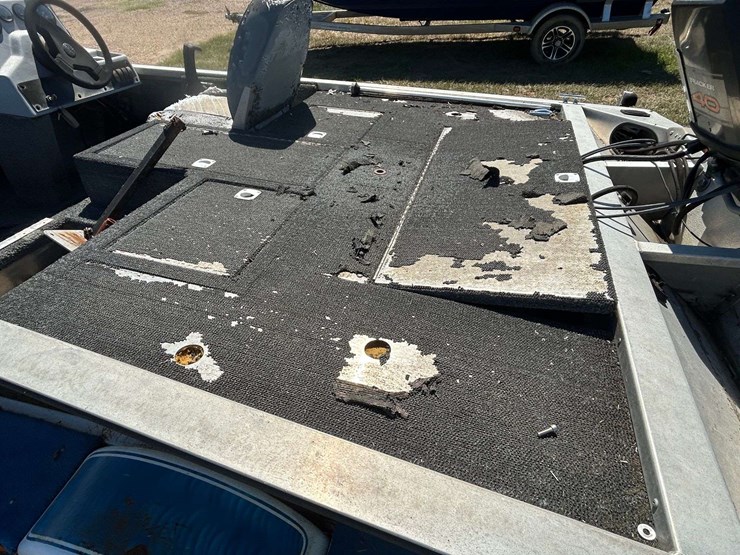 1994-bass-tracker-tx17-aluminum-bass-boat-w/-40-hp-mercury-&-trailer-image-14
