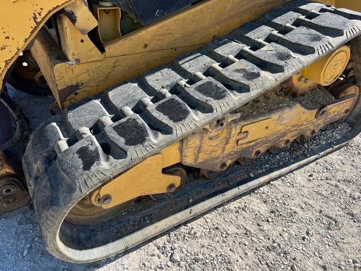 2013-caterpillar-289c2-image-11