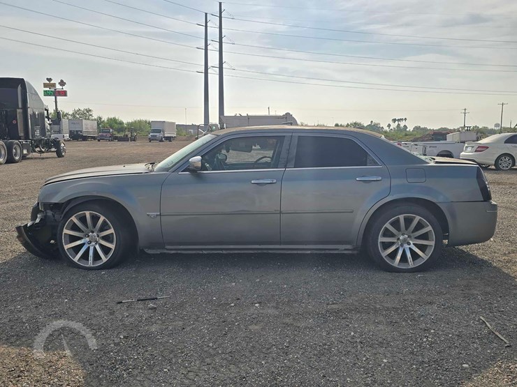 2006-chrysler-300c-image-5