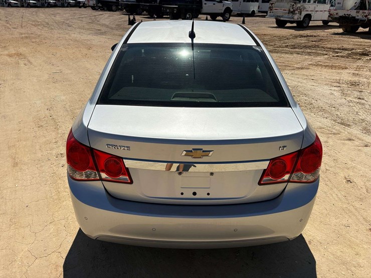 2012-chevrolet-cruz-4-door-sedan-(111,038-miles)-image-6