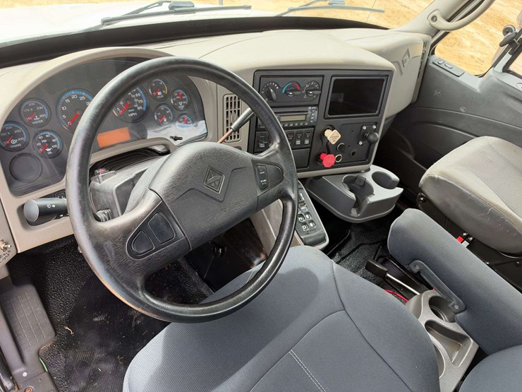 2010-international-transtar-8600-image-11