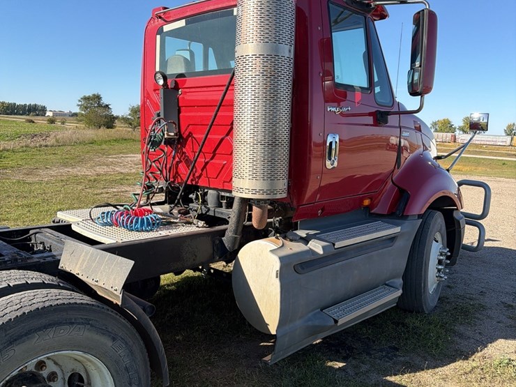 2012-international-prostar-image-28