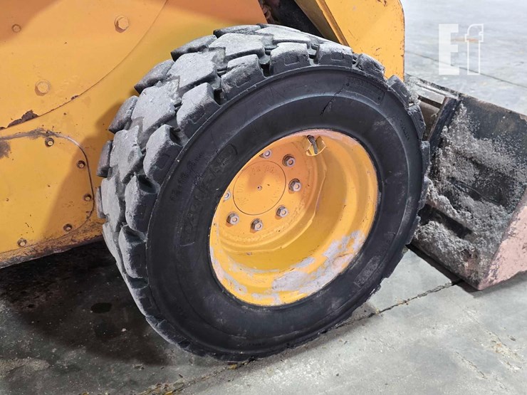 2012-caterpillar-252b3-image-25