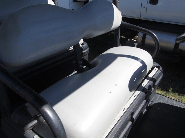 2019-club-car-carryall-1700-image-17
