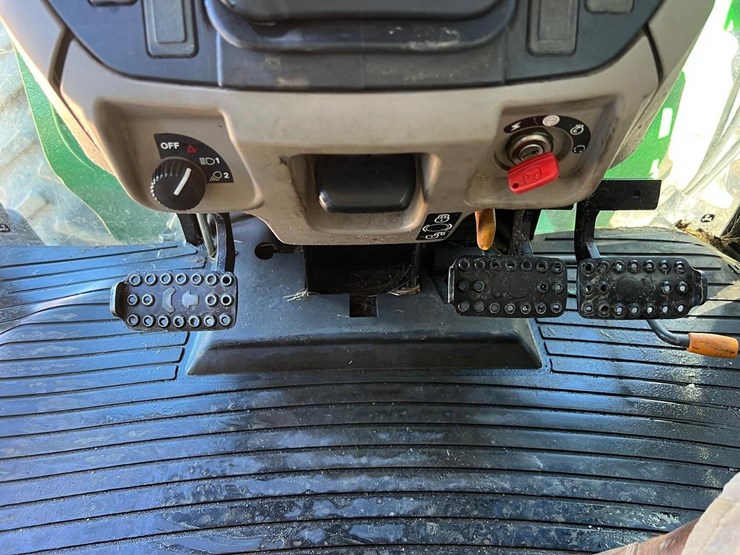 2015-john-deere-6115m-image-32