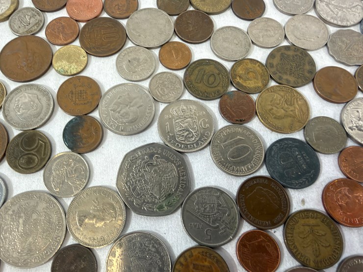 #40136-•-bag-of-misc-foreign-coins-image-13