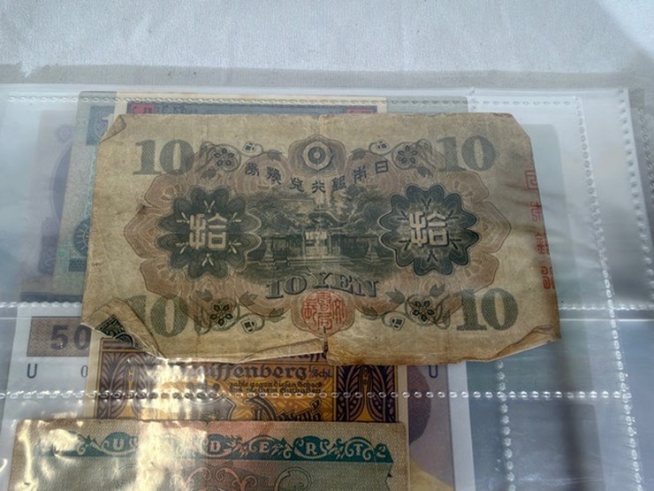 #40311-•-foreign-currency-bank-notes-image-89