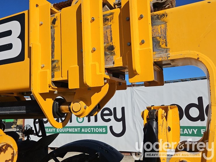 2019-jcb-510-56-image-36