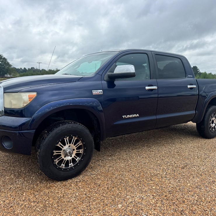 2008 TOYOTA TUNDRA