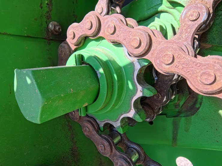 john-deere-569-premium-image-30
