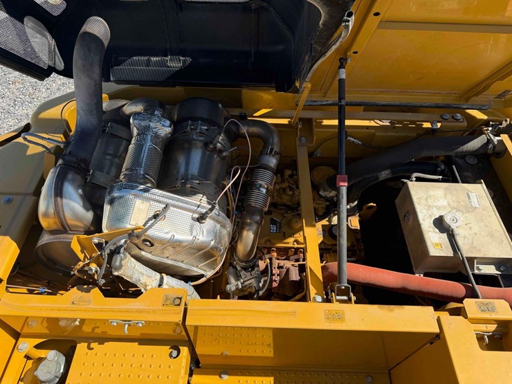 2019-caterpillar-325flcr-image-22