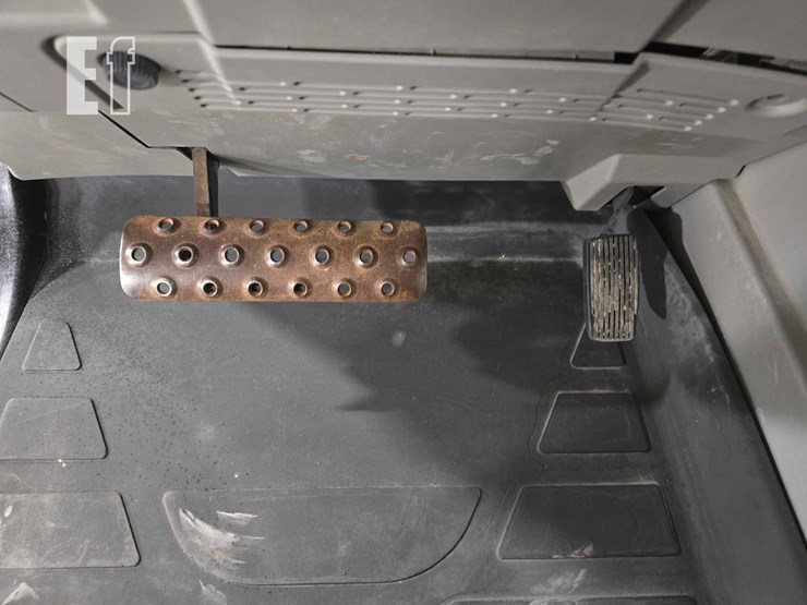 2018-caterpillar-tl1255d-image-15