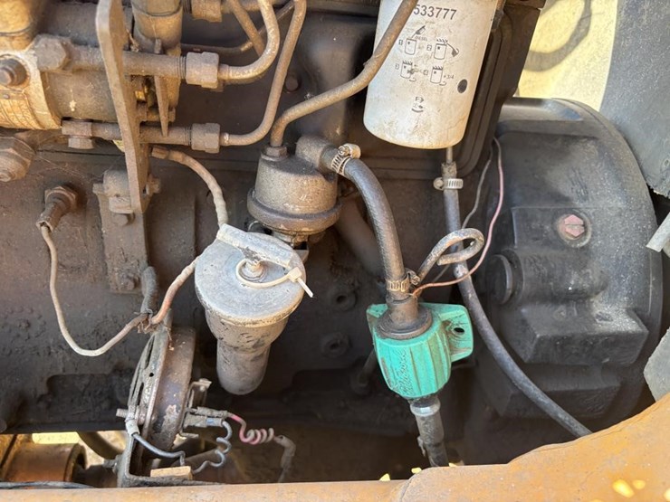 2001-case-570l-xt-image-6